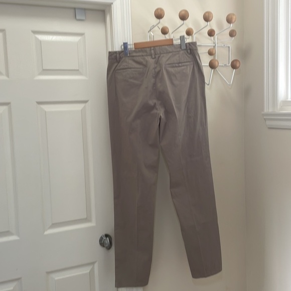 Everlane - Slim Khaki Pants - Light Brown - 32x32 - Picture 5 of 13